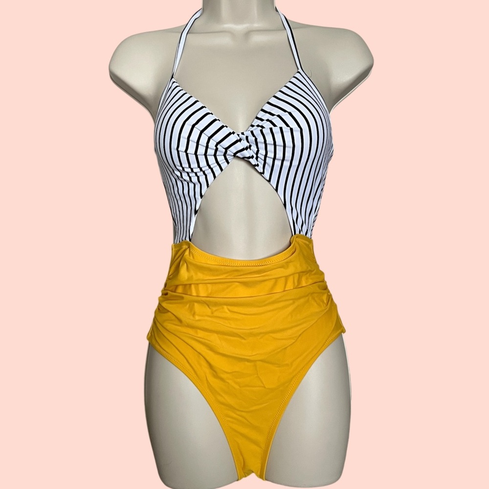 NWT Cupshe Striped & Yellow Cutout One-Piece Swimsuit – Size Small